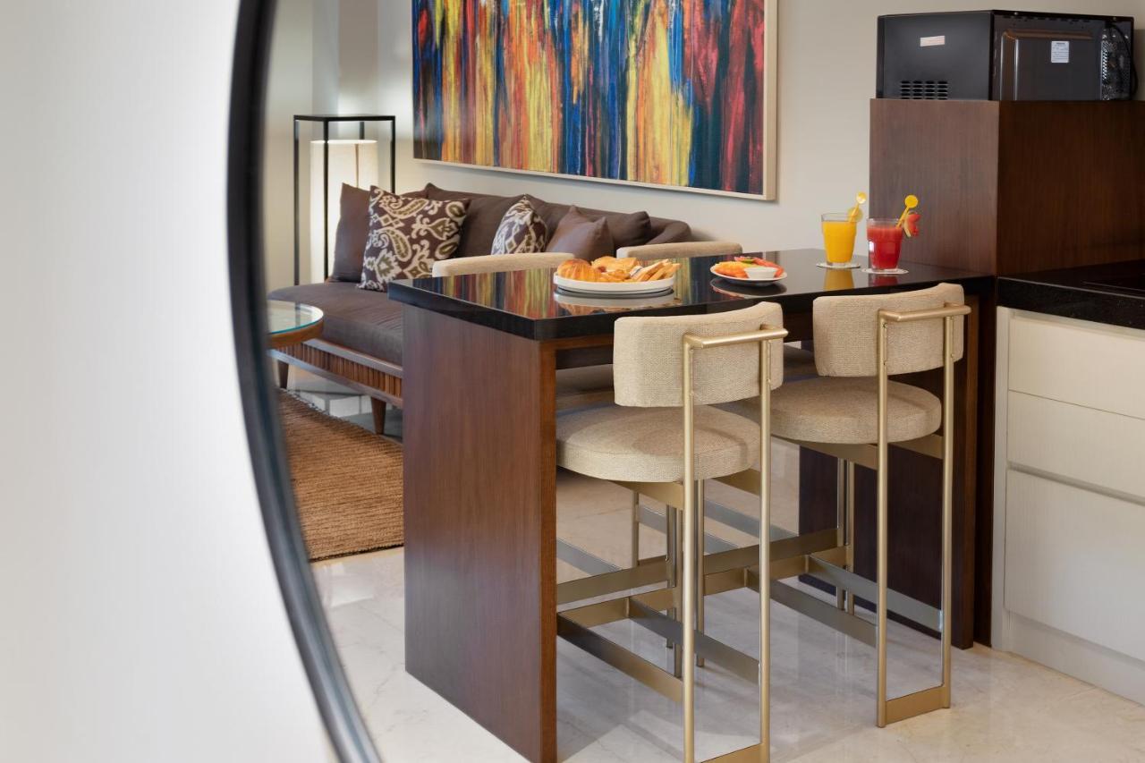 Beachwalk Apartment *